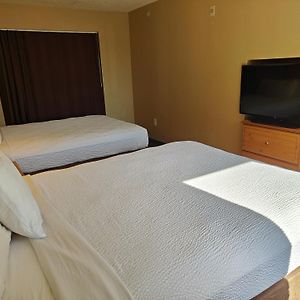 One-Bedroom Queen Suite Two Queen Beds Bathtub Grab Bars Mobility Accessible Non-Smoking